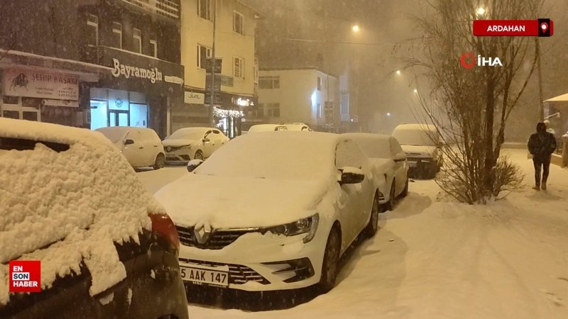 ardahanda soguk hava sonrasi kar yagisi etkili oldu Fr3fNIKp