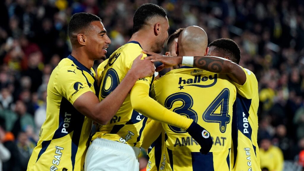 fenerbahce sahasinda art arda 5 macini kazandi WbF2LHme