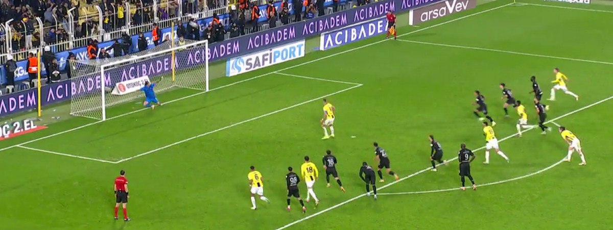 fenerbahcede edin dzeko penalti kacirdi 1 WbKPbCsV