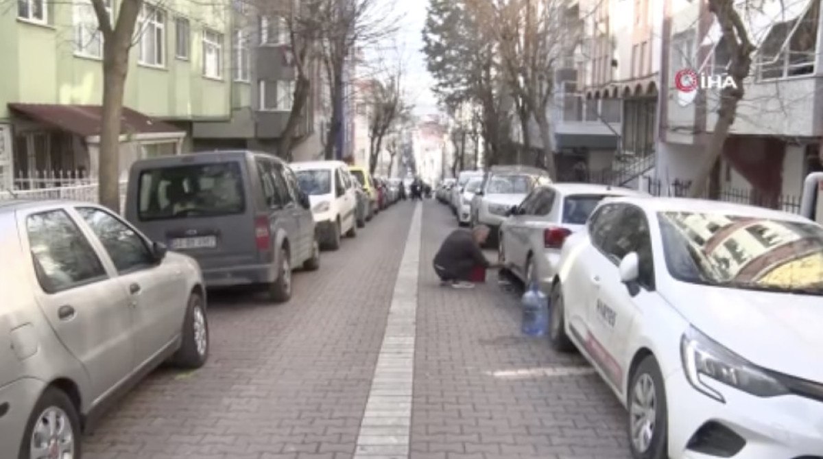 istanbul avcilarda 17 yasindaki ehliyetsiz surucu 8 araca birden carpti 0 AKkUkLtj