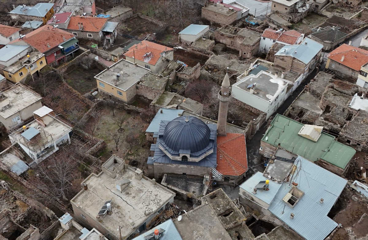 kayseride 571 yillik cami ihtisamiyla goz kamastiriyor 0 pGeBu1nW