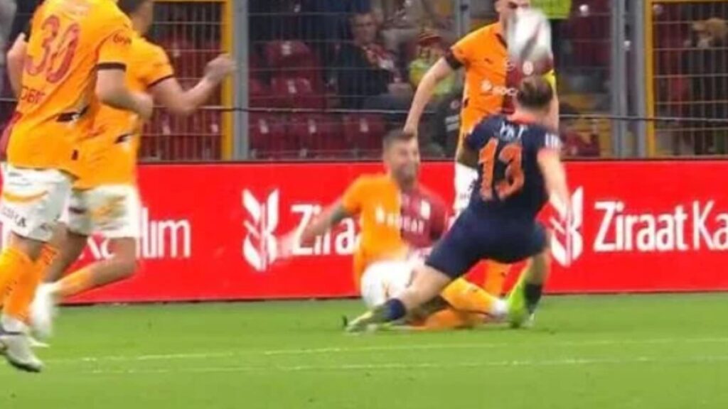 basaksehirin galatasaray macinda penalti beklentisi e95yRWHF