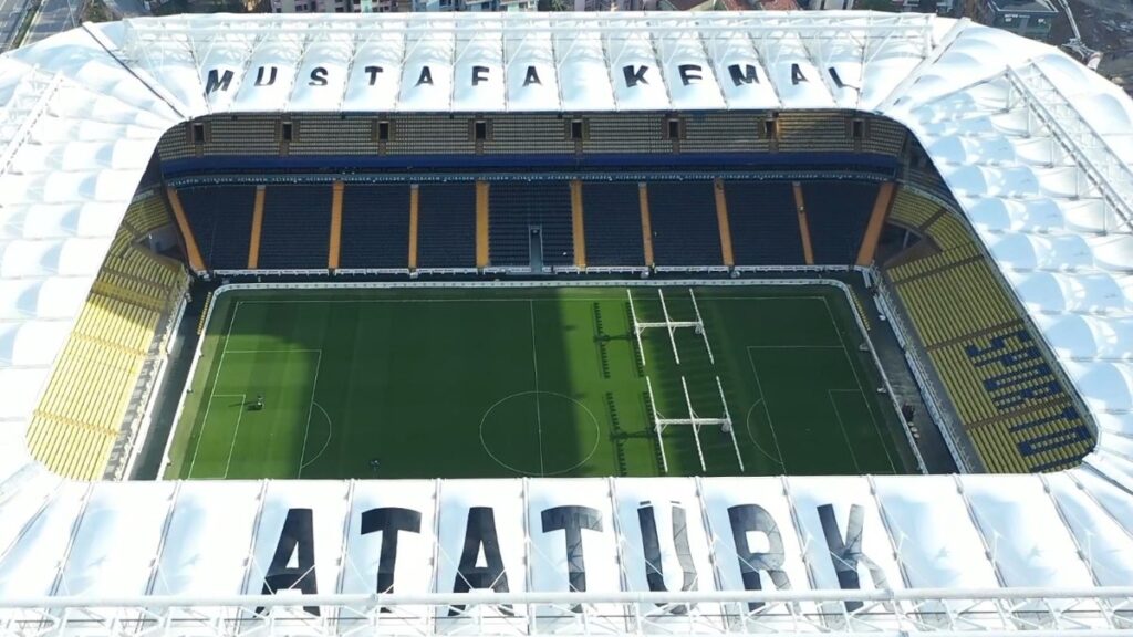 fenerbahce stadin uzerine ataturk yazma islemini tamamladi l9TseHBV