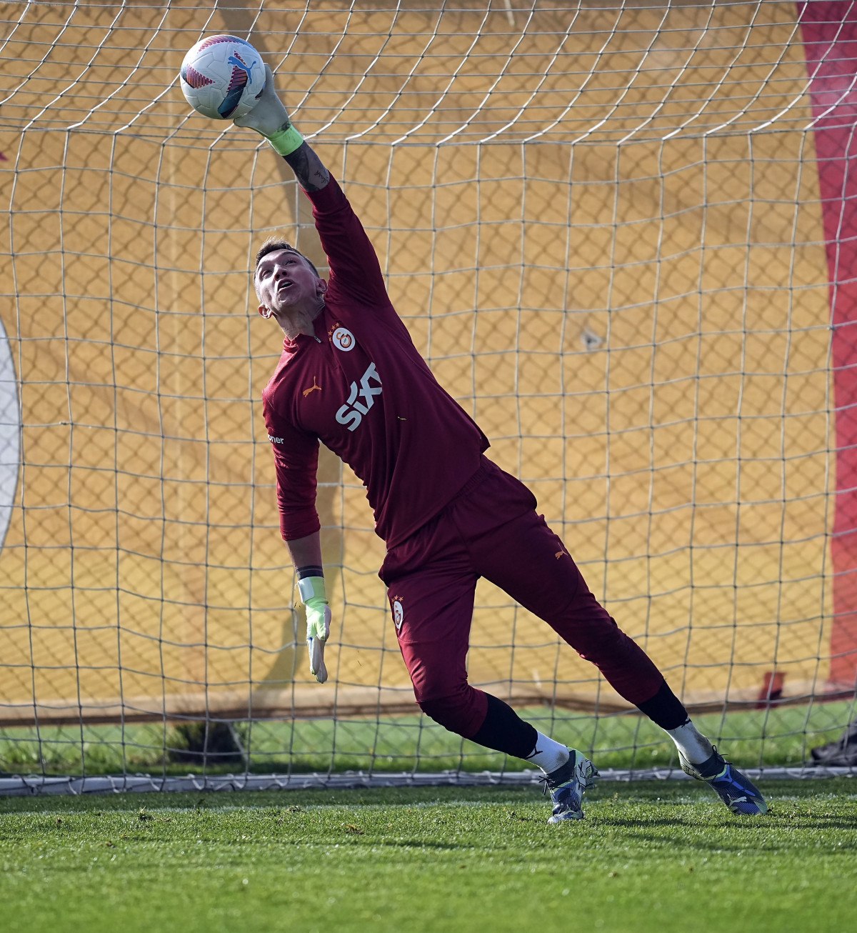 galatasaray gozunu yeniden super lige cevirdi 1 F6amQt7h