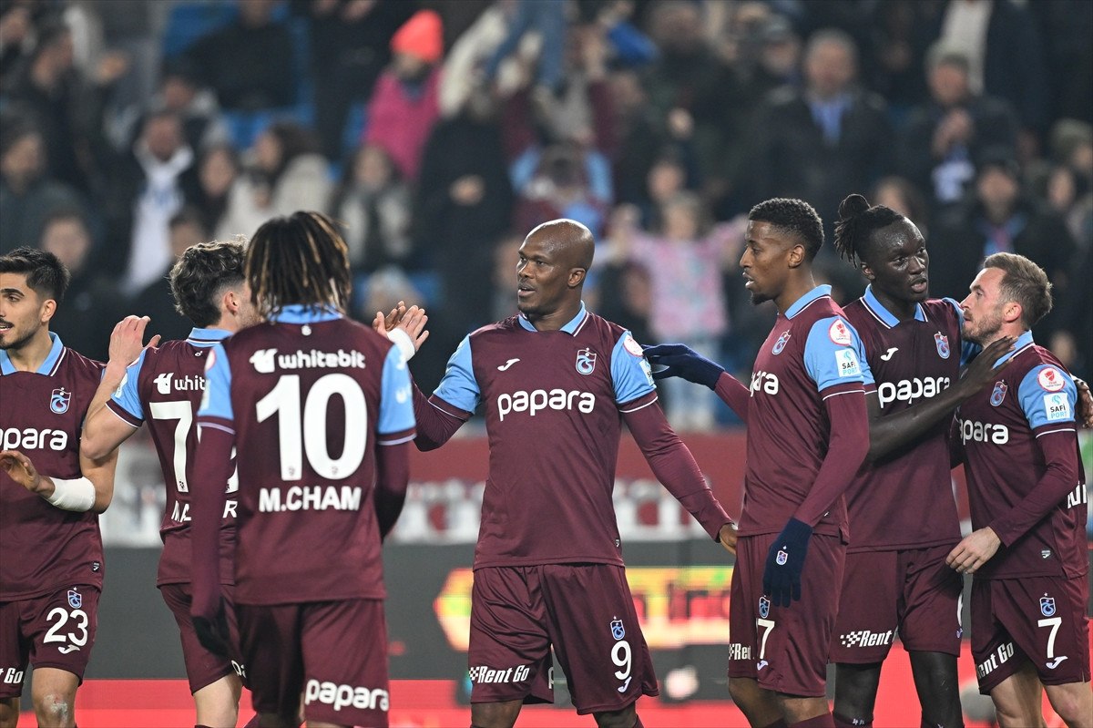 trabzonspor turkiye kupasinda alanyaspora uc atti 3 24NPLBL5