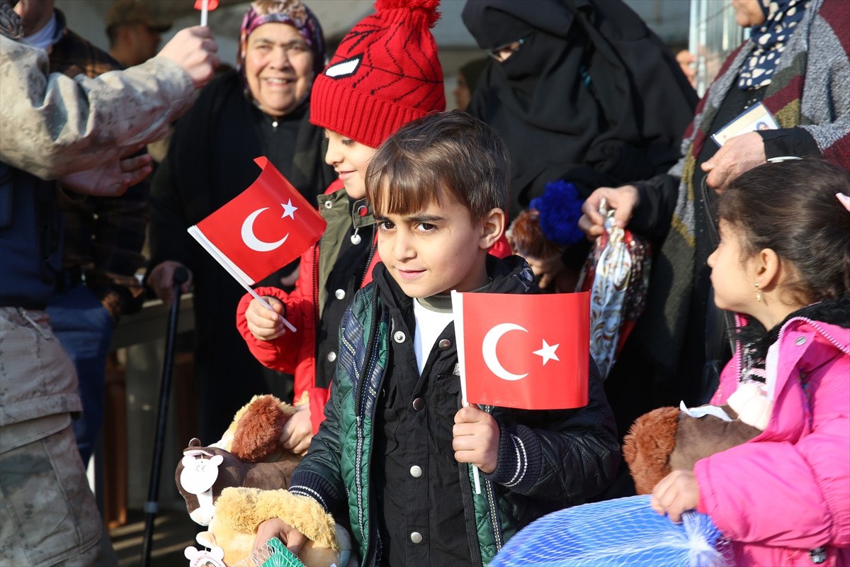 ulkesine donen suriyeli turkiyeye cok saygi duyuyoruz 3 gpWVVuH5