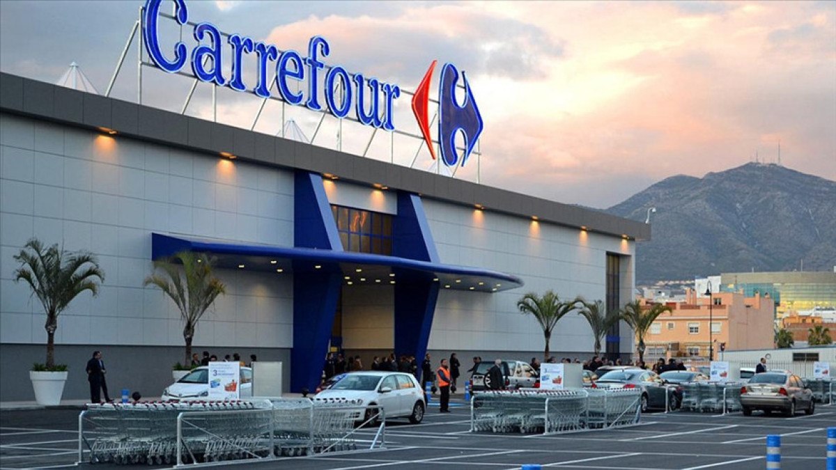 ummanda boykot edilen carrefour tum magazalarini kapatma karari aldi 0 gKL4vtR2