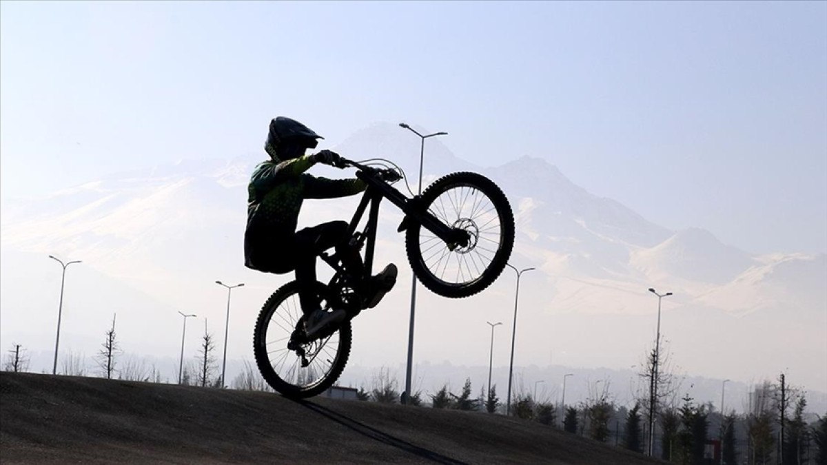 kayserili kadir ibisten kaynakciliktan downhill sampiyonluguna uzanan hikayesi 8 DrLXlnWR