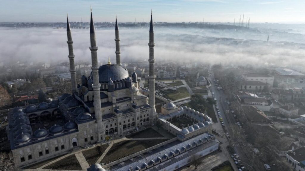 selimiye camii 2024te 1 milyona yakin ziyaretci agirladi 1m9rD2BX