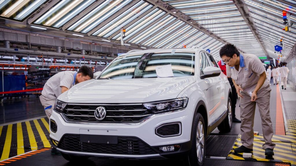cin almanyadaki volkswagen fabrikalarina goz dikti GizxhTXj