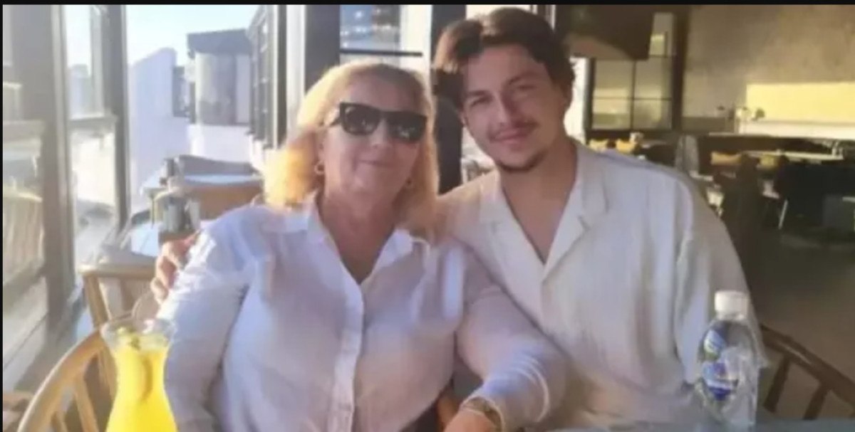 enis destan nisanlisini istemeyen annesini sildi 0 CLgfLzmp