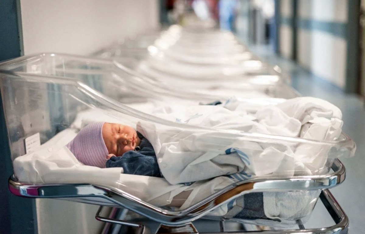 iskocyada hamile oldugunu ogrendikten 40 dakika sonra dogum yapti 0 arRSdDl3
