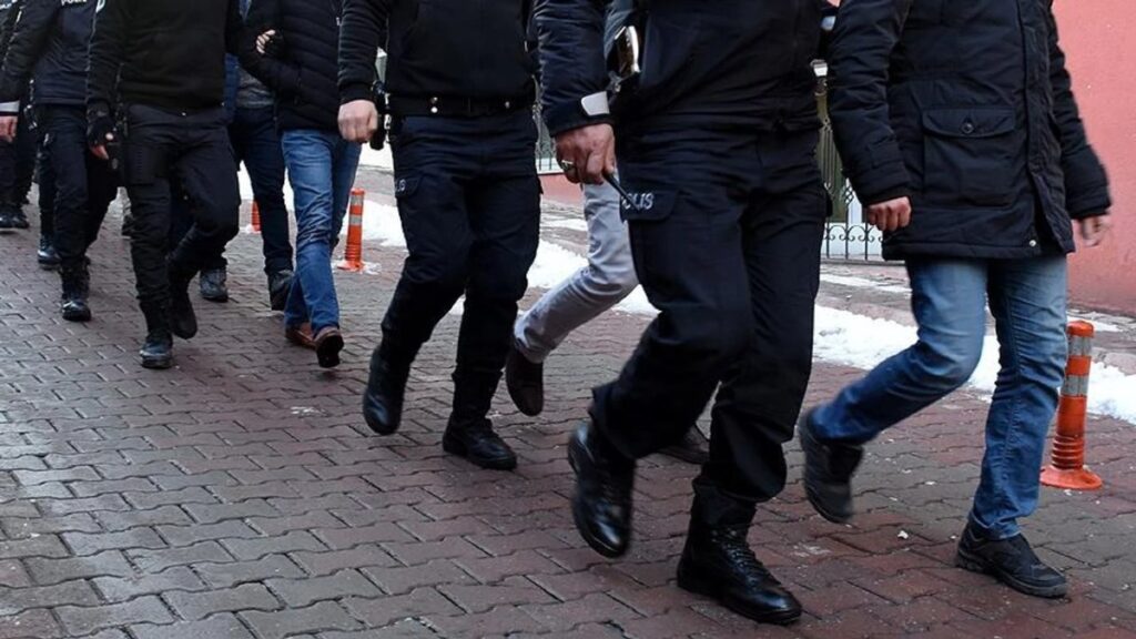 istanbul merkezli 2 ilde feto operasyonu duzenlendi sQSGLzpw