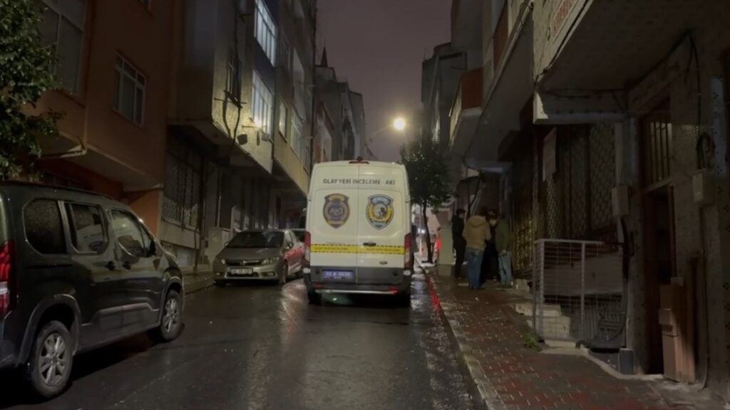 istanbulda daireye giren supheli 12 yasindaki cocugu tasla vurarak oldurdu eefdtSrI