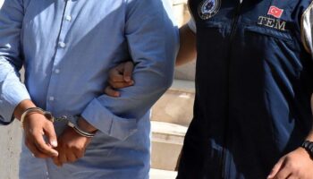 izmirde 175 dosyadan aranan firari yakalandi Bzs6ZkdV