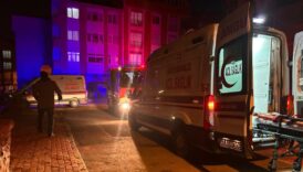 kocaelide insaat halindeki binanin asansor bosluguna dusen cocuk yaralandi 7Dbn6wCH