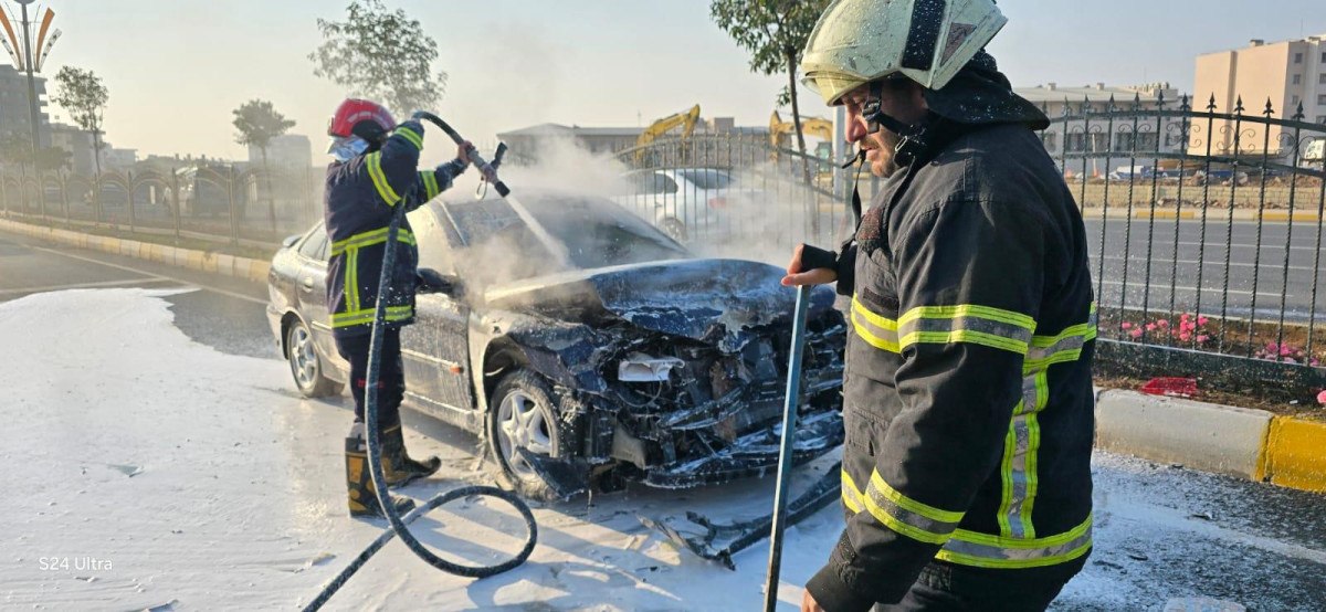 sanliurfada kaza yapan aracta yangin cikti 0 cIbHiNIL