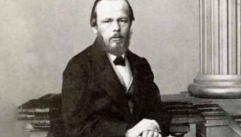 thomas gaiton marullo rus edebiyatinin kurtaricisi sayilan dostoyevskiyi masaya yatiriyor rzDgtGRK