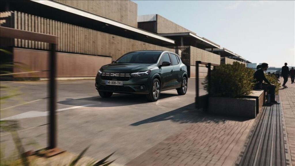 2024te avrupanin en cok tercih edilen otomobili dacia sandero ytpz5Y8n