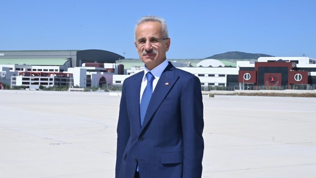 abdulkadir uraloglu havalimanlari devlete 344 milyar 648 milyon 402 bin lira kazandirdi s6R5aDnr
