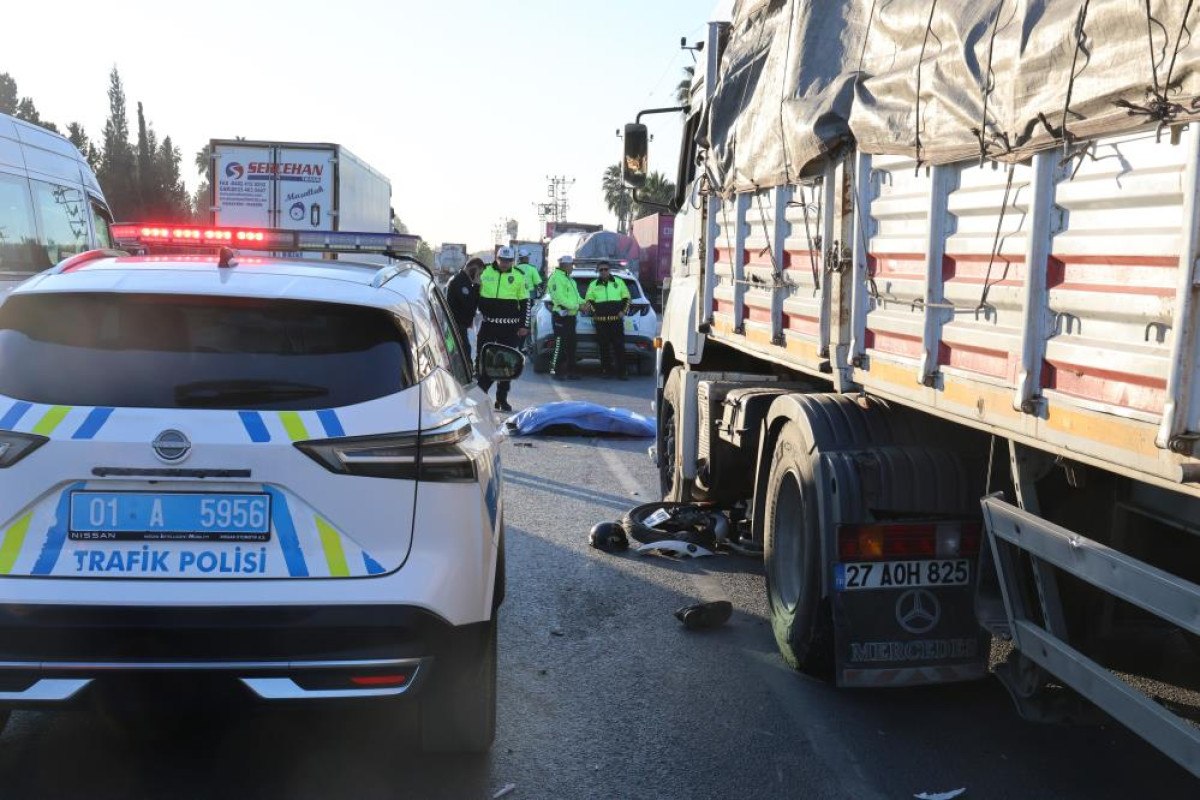adanada tirin altinda kalan motosiklet surucusu yasamini yitirdi 2 9NvSRHbz