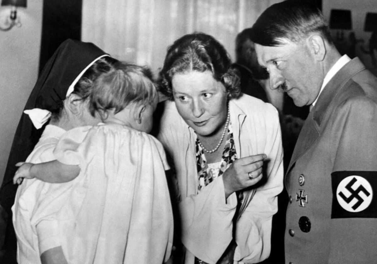 adolf hitlerin sapiginin gizli gunlugu yayinlandi fuhrer cennet gibiydi 1 sVTBLqKL