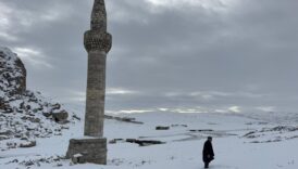 agrida sular altinda kalan cami yeniden gun yuzune cikti m2bZ8x89