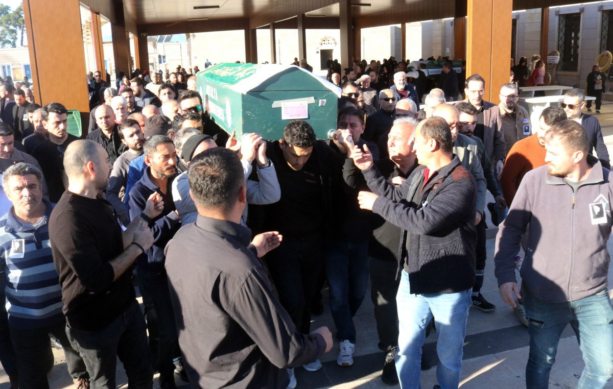 antalyada eski esinin uzerine benzin dokup atese verdigi genc kadina veda 3 YODjpLJv
