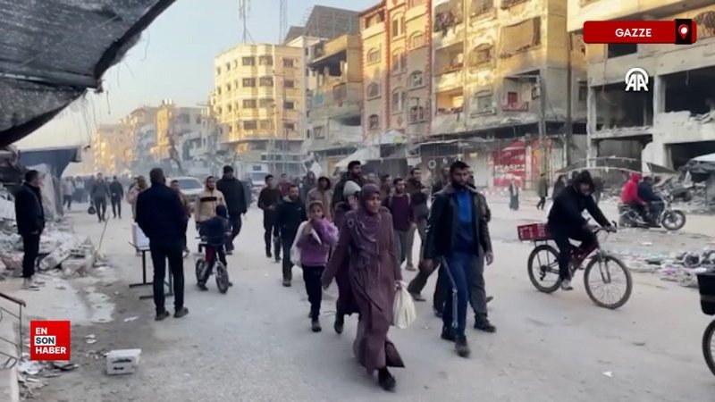 Ateşkesin yürürlüğe girmesiyle Gazzeliler evlerine dönmeye başladı 1 ateskesin yururluge girmesiyle gazzeliler evlerine donmeye basladi sZWftAYy