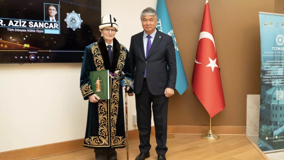 aziz sancara turk dunyasi kultur elcisi unvani takdim edildi 0 Iw3PeJ89