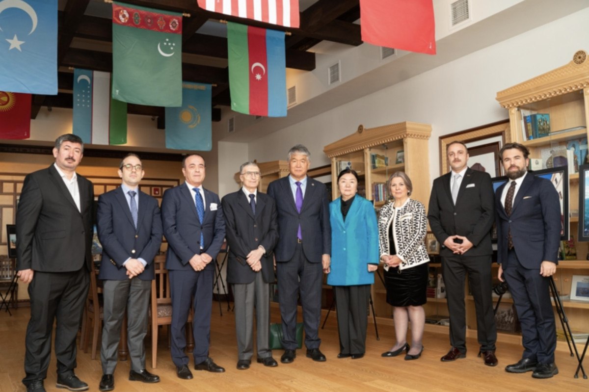 aziz sancara turk dunyasi kultur elcisi unvani takdim edildi 5 VOne4jKz