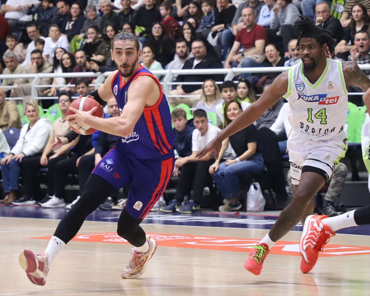 bahcesehir koleji merkezefendi belediyesi baskete sans tanimadi 1 5FeYAN1D