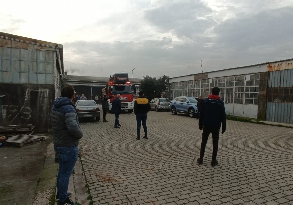balikesirde sobayi tutusturmak isterken tiner patladi 0 pSH5ZDeM