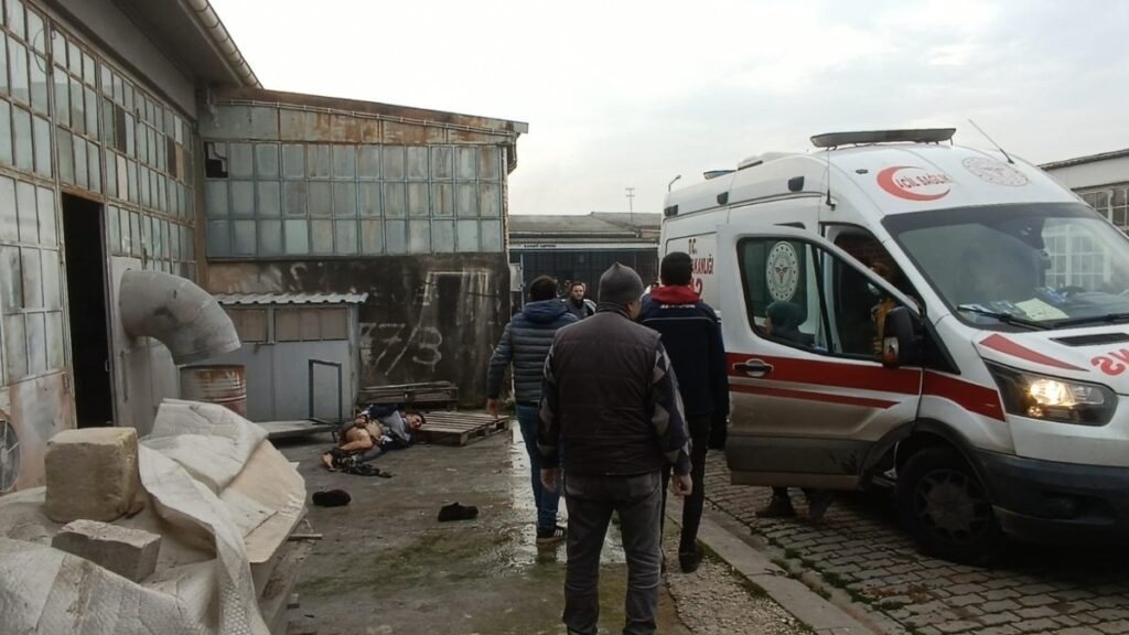 balikesirde sobayi tutusturmak isterken tiner patladi ctcFdx2h