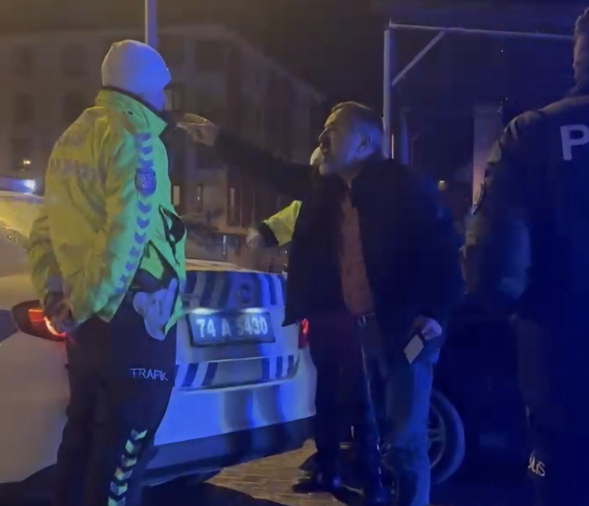 bartinda yakalanan alkollu surucu chpli eski meclisi uyesi cikti 0