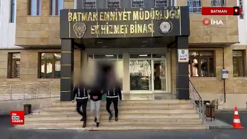 Batman'da motosiklet ile kapkaç yapan zanlılar tutuklandı 1 batmanda motosiklet ile kapkac yapan zanlilar tutuklandi 4fLYfjt3