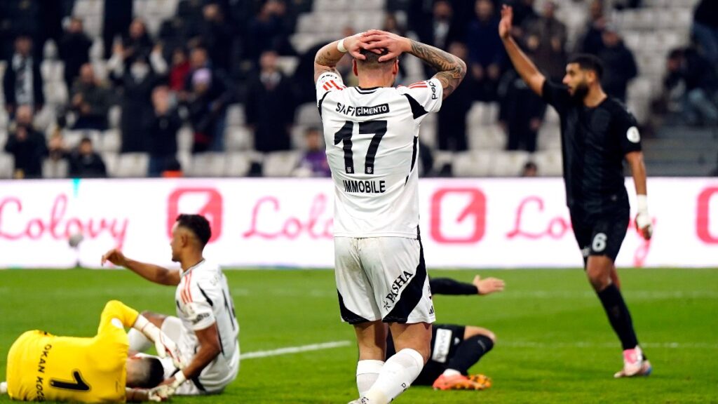 besiktas art arda 2 galibiyete hasret GhDgj3nI