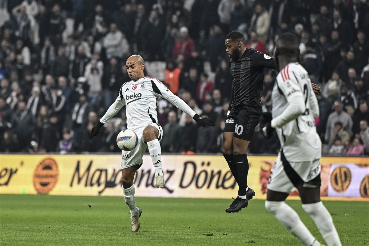 besiktas taraftari joao marioyu islikladi 1 ln8zQIZZ