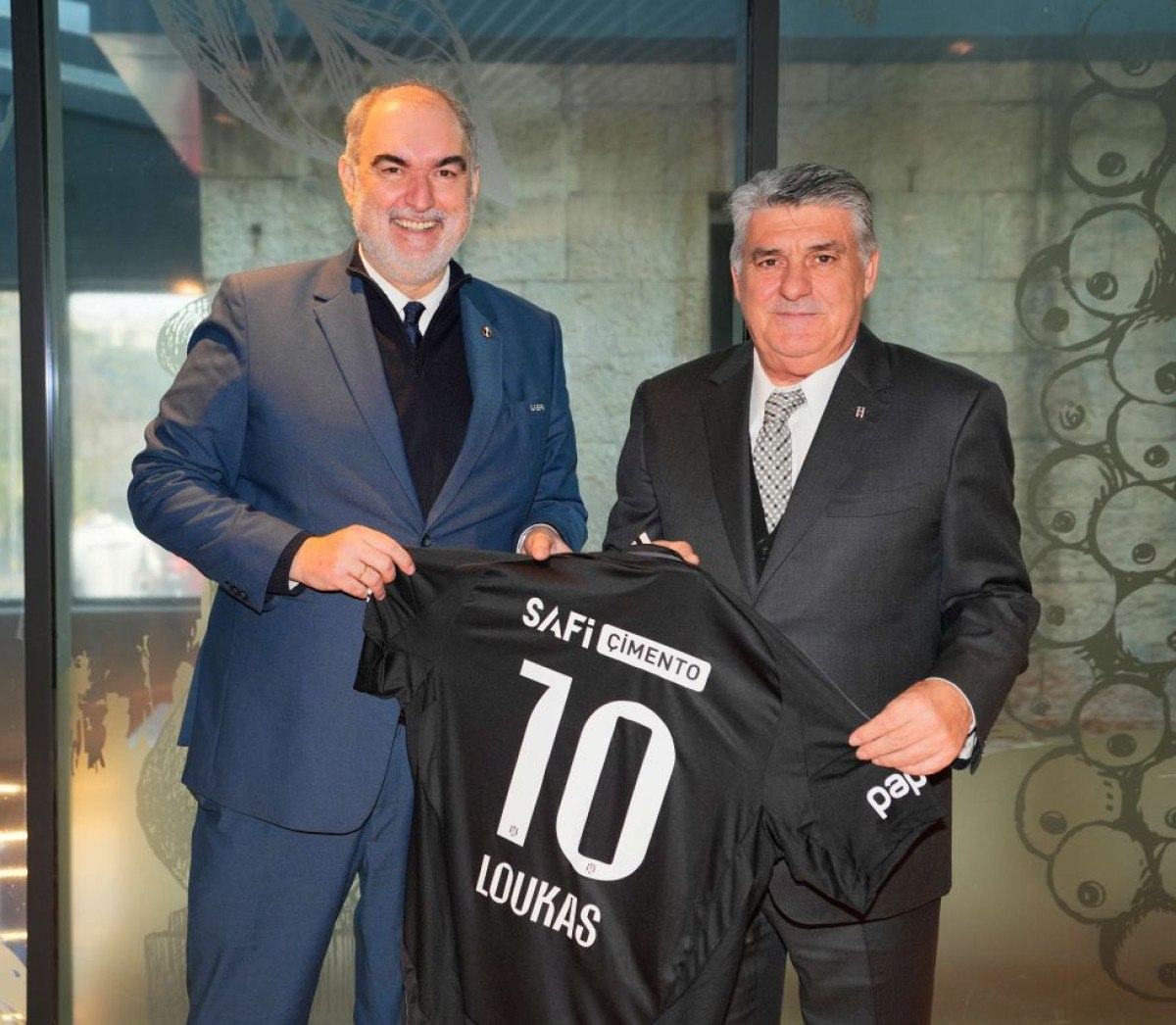 besiktastan uefa ve athletic bilbao heyetlerine dostluk yemegi 1 SHPW1bMR