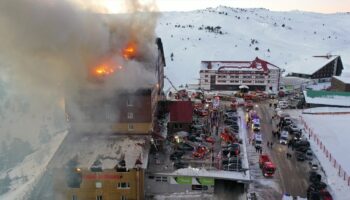 boluda otel yangininda dogan cifti 2 cocuguyla can verdi 4aBPxqrB