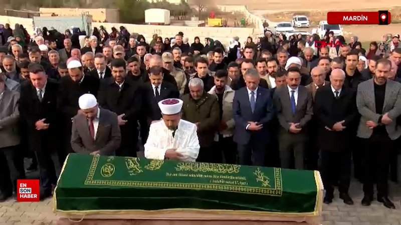 Bolu'daki yangında ölen Dilara defnedildi 1 boludaki yanginda olen dilara defnedildi FcZV49su