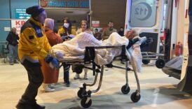bursada sobaya benzin doken yasli adam agir yaralandi arkBZVJR