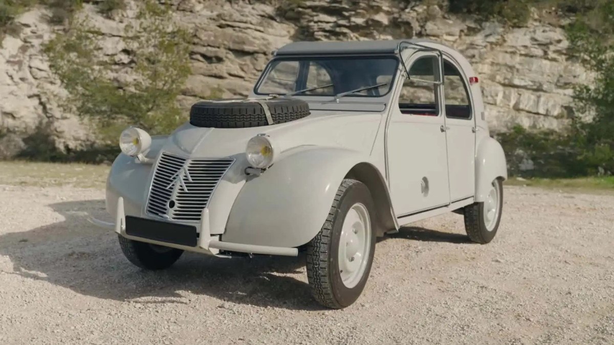 citroenin klasik 2cv modeli elektrikli olarak yeniden satilacak 1 3q1KPdUy