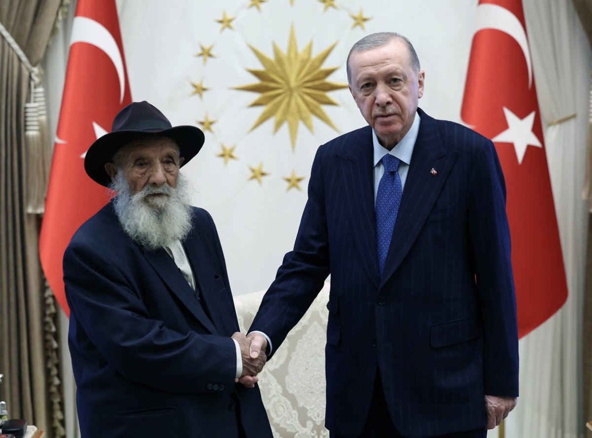 cumhurbaskani erdogan ahmet ugurlu dedeyle gorustu 0 yeDiHhg6