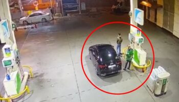 diyarbakirda akaryakit istasyonunda husumetlilerini darbederek kacirdilar gGNrOsuj