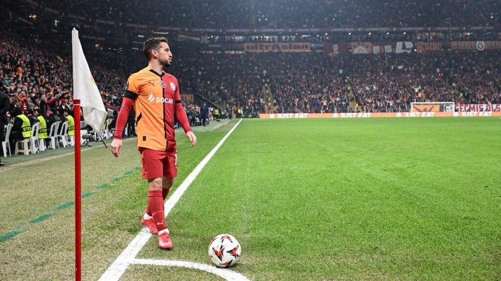 dries mertens uefa avrupa ligi tarihine gecti qnO5tKcV