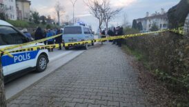 duzcede minibusunu park eden surucu kalp krizi gecirip oldu zgQPS6ml