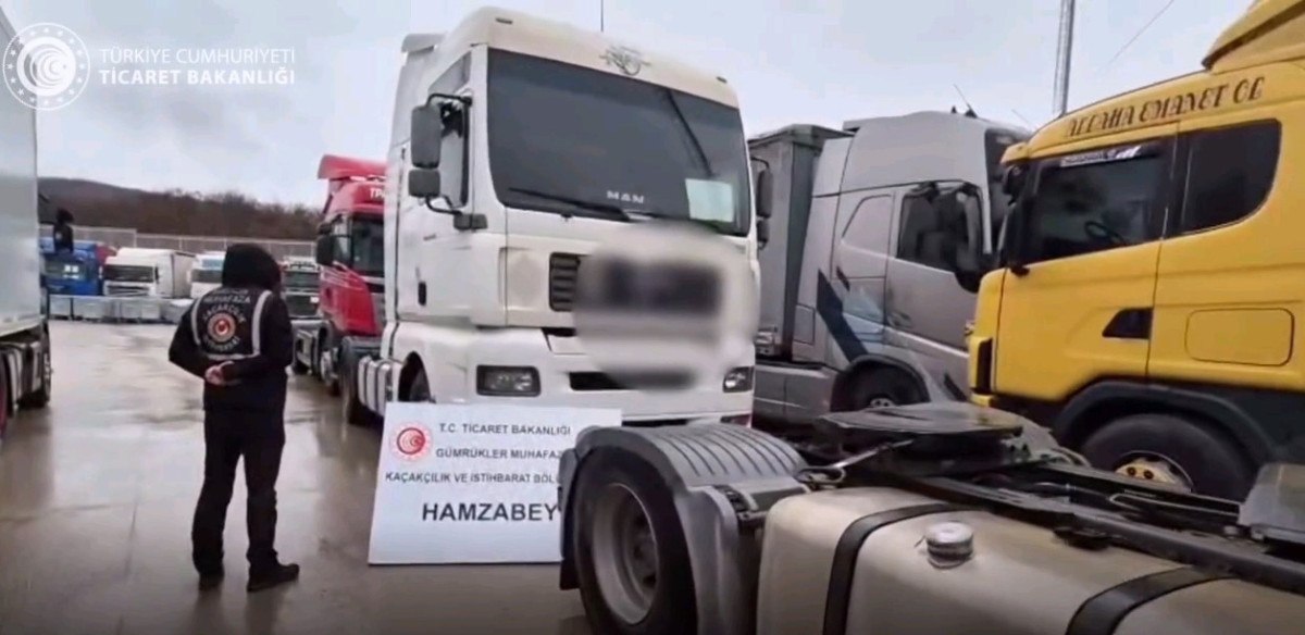 edirnede kacak tir ve dorseler gumruge takildi 2 rQUFNGcg