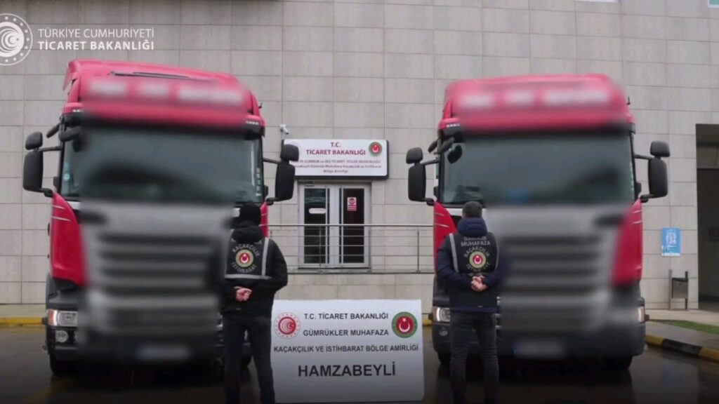 edirnede kacak tir ve dorseler gumruge takildi ZDfEJ4QR