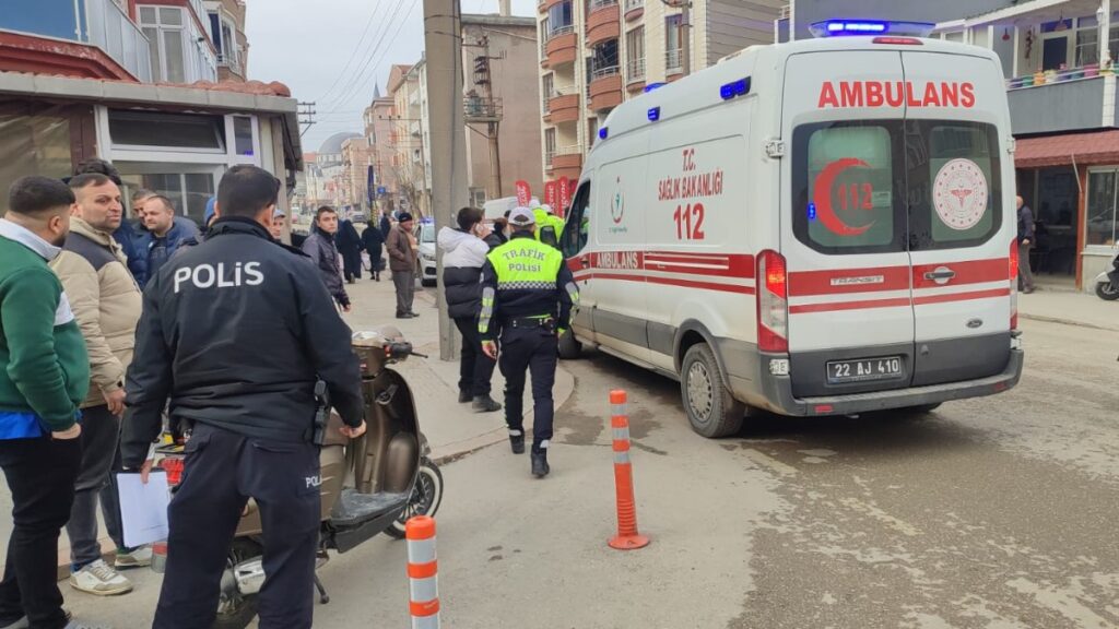 edirnede otomobilin carptigi motosikletin cocuk surucusu yaralandi 3seUyOQX
